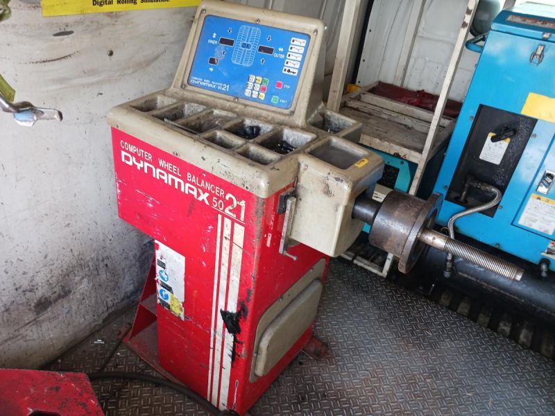 早すぎたヨーロッパスタイル、UTデザイン|中古トラックの販売・買取・査定のアイナビ