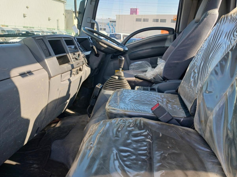 車検付距離少ない4tアームロール即戦力|中古トラックの販売・買取・査定のアイナビ