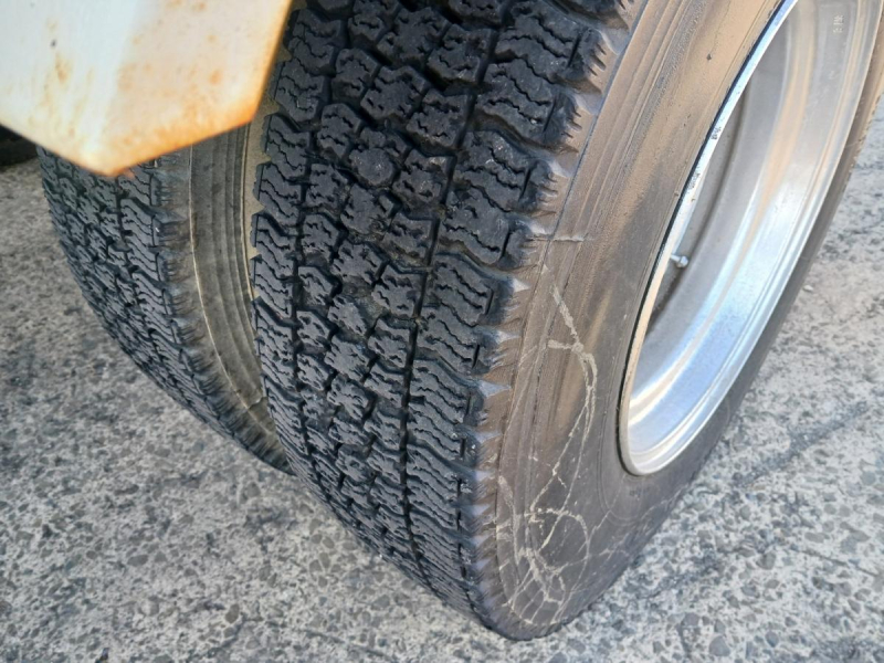 車検付距離少ない4tアームロール即戦力|中古トラックの販売・買取・査定のアイナビ