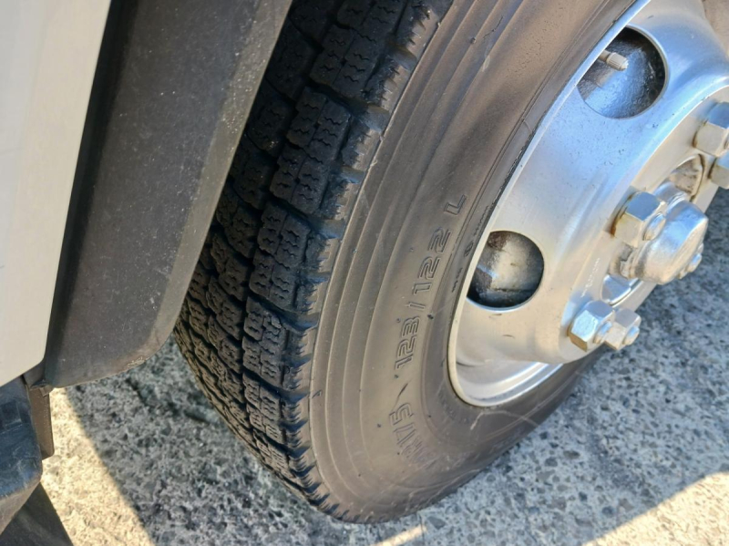 車検付距離少ない4tアームロール即戦力|中古トラックの販売・買取・査定のアイナビ