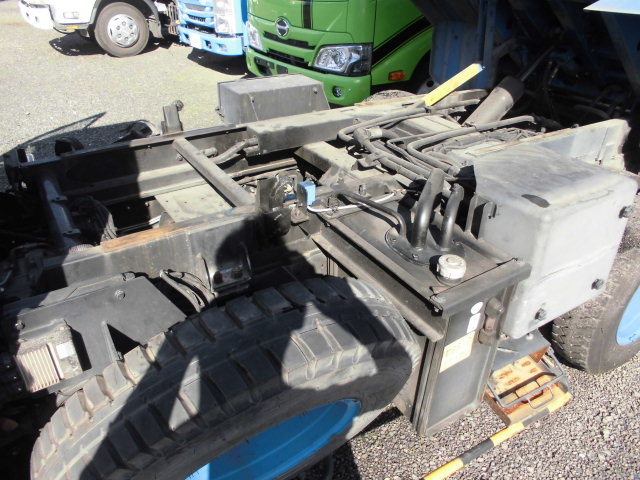 2T パッカー車 回転式 ダンプ式 塵芥車 新明和5.1立米|中古トラックの販売・買取・査定のアイナビ