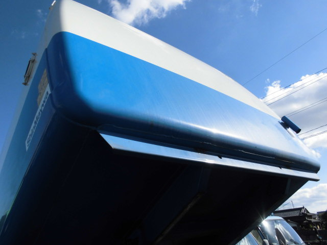 2T パッカー車 回転式 ダンプ式 塵芥車 新明和5.1立米|中古トラックの販売・買取・査定のアイナビ