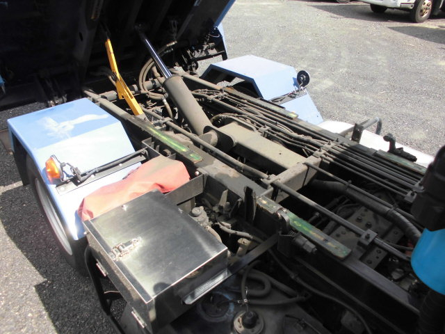 2T パッカー車 回転式 ダンプ式 塵芥車 清掃車|中古トラックの販売・買取・査定のアイナビ