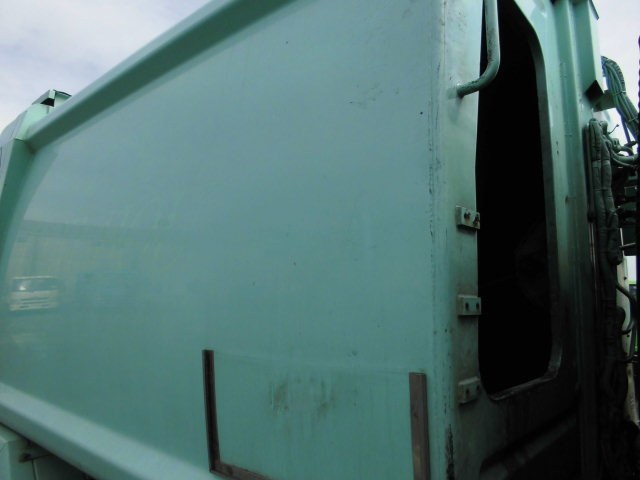 4T パッカー車 プレス式 塵芥車 積載量1.9T 8立米サイズ|中古トラックの販売・買取・査定のアイナビ