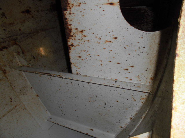 2700Lバキュームカー2.7T糞尿車モリタエコノス衛生車箱付|中古トラックの販売・買取・査定のアイナビ