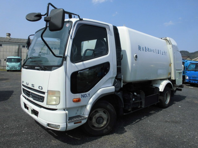 4T パッカー車 回転式 ダンプ式 塵芥車 ごみ収集車|中古トラックの販売・買取・査定のアイナビ