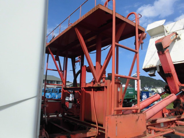 22tアームロール 新明和 2デフ 箱付き 脱着コンテナ専用車|中古トラックの販売・買取・査定のアイナビ