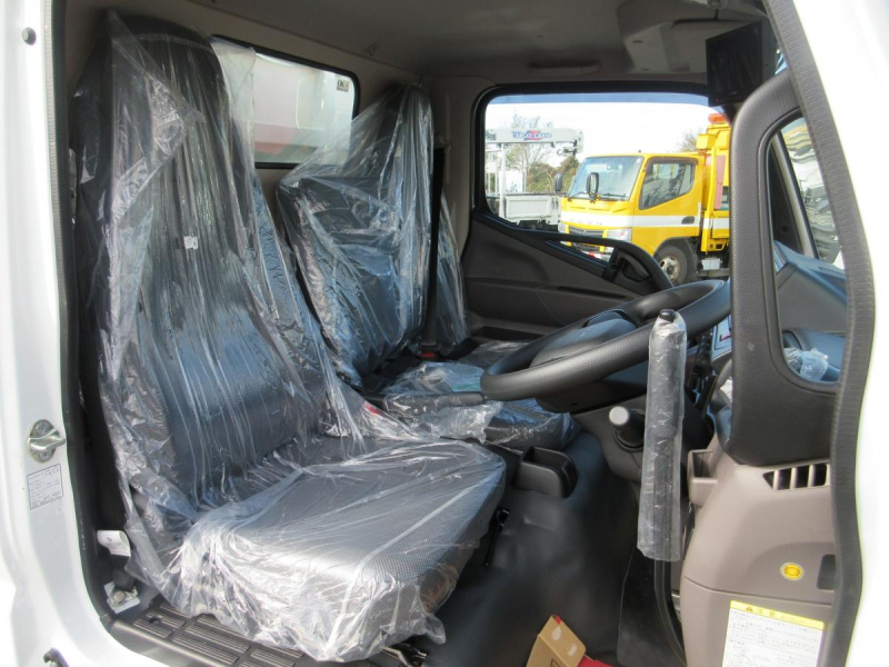 土砂禁深ダンプ　5トン未満　キャンター　!!|中古トラックの販売・買取・査定のアイナビ