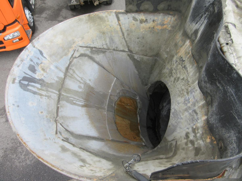 カヤバ製 ドラム容積8.9m3 車検切れナンバー付 !!|中古トラックの販売・買取・査定のアイナビ