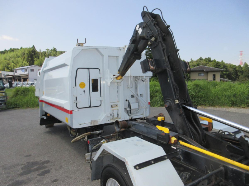 脱着装置付コンテナ専用車 プレスコンテナ フジマイティ―製|中古トラックの販売・買取・査定のアイナビ