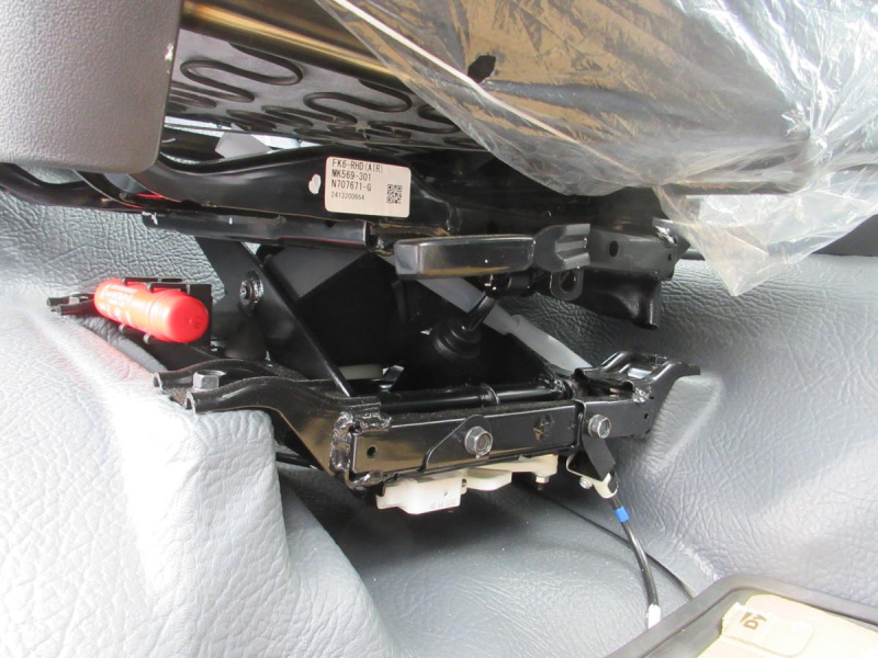 極東製 脱着装置付コンテナ専用車 フックロール !!|中古トラックの販売・買取・査定のアイナビ