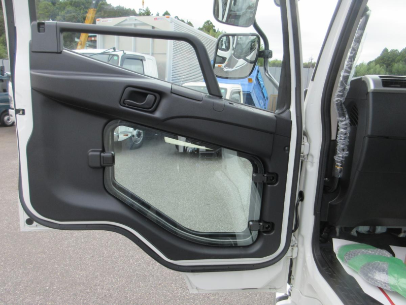 極東製 脱着装置付コンテナ専用車 フックロール !!|中古トラックの販売・買取・査定のアイナビ