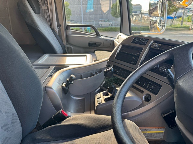 値下げ UDクオン平 検付ATリーフサスフジタボデー材木ローラー|中古トラックの販売・買取・査定のアイナビ