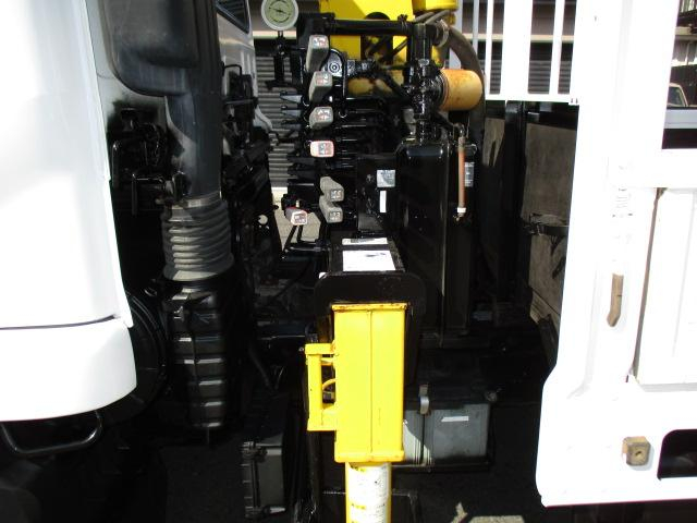 UDトラックス 平ボディ コンドル|中古トラックの販売・買取・査定のアイナビ