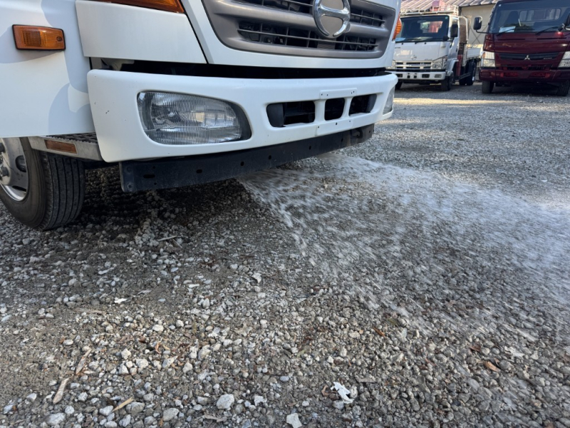 最大数量3900L 前後散水 サブエンジン式 AT|中古トラックの販売・買取・査定のアイナビ