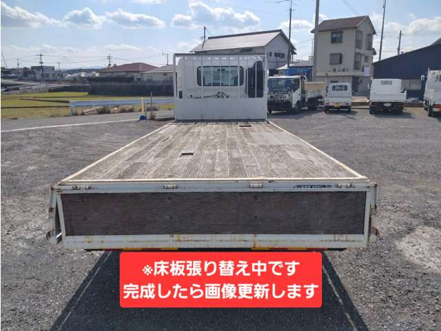 日野自動車レンジャー 4トン平ボディ 積載量4000kg|中古トラックの販売・買取・査定のアイナビ