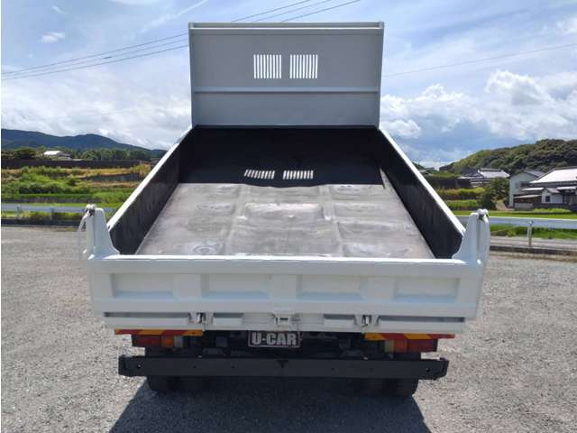 いすゞフォワード 4トンダンプ 三方開き 新明和製 4tダンプ|中古トラックの販売・買取・査定のアイナビ