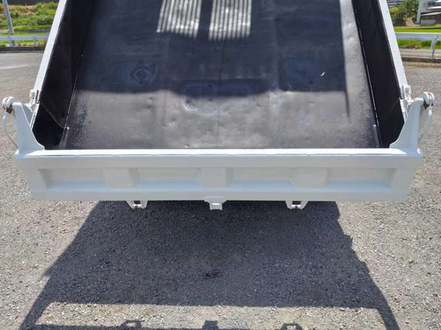 いすゞフォワード 4トンダンプ 三方開き 新明和製 4tダンプ|中古トラックの販売・買取・査定のアイナビ