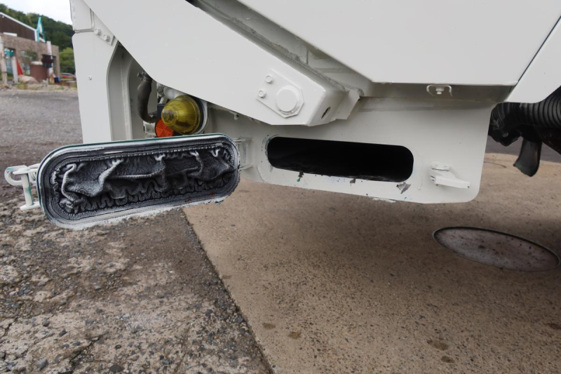 ワイド幅 巻き込みパッカー車 新明和製7.3立米 積載2550kg|中古トラックの販売・買取・査定のアイナビ