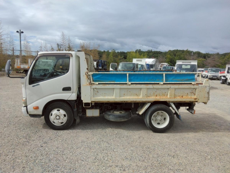 H25年　日野 デュトロ 3t 低床 ダンプ 　No.1011|中古トラックの販売・買取・査定のアイナビ