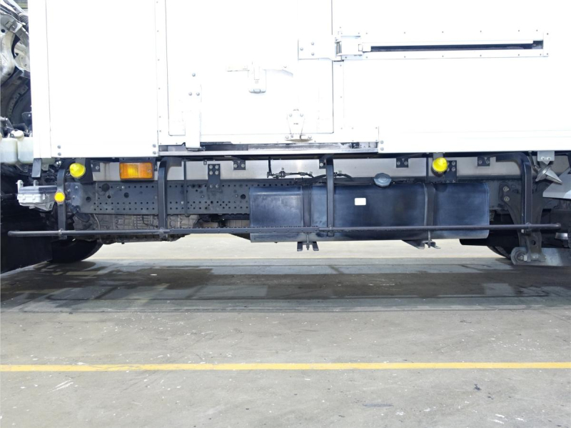 AT 冷蔵冷凍 エアサス 2エバ 可動式2室 -5度設定|中古トラックの販売・買取・査定のアイナビ