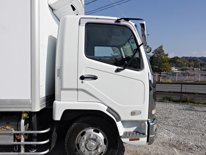 ワイド増トン積載6.3t-30度低温冷蔵冷凍|中古トラックの販売・買取・査定のアイナビ