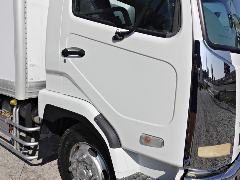 ワイド増トン積載6.3t-30度低温冷蔵冷凍|中古トラックの販売・買取・査定のアイナビ