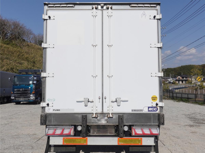 ワイド増トン積載6.3t-30度低温冷蔵冷凍|中古トラックの販売・買取・査定のアイナビ