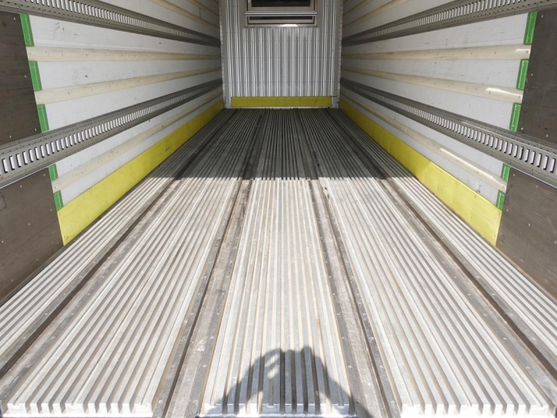 ワイド増トン積載6.3t-30度低温冷蔵冷凍|中古トラックの販売・買取・査定のアイナビ