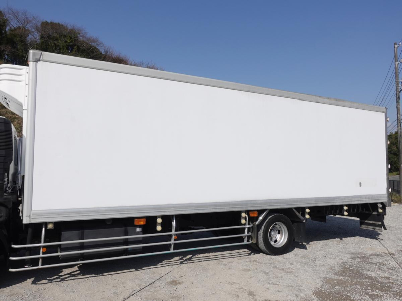 ワイド増トン積載6.3t-30度低温冷蔵冷凍|中古トラックの販売・買取・査定のアイナビ