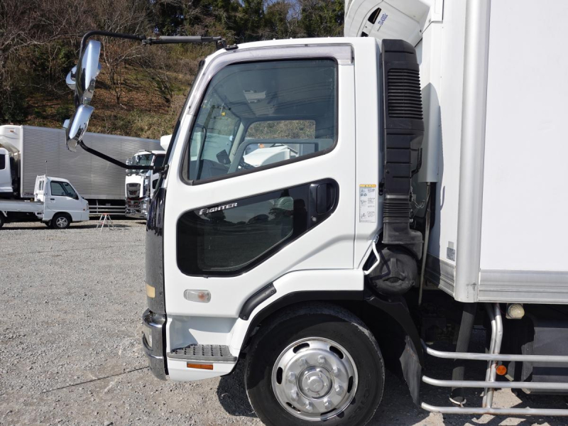 ワイド増トン積載6.3t-30度低温冷蔵冷凍|中古トラックの販売・買取・査定のアイナビ