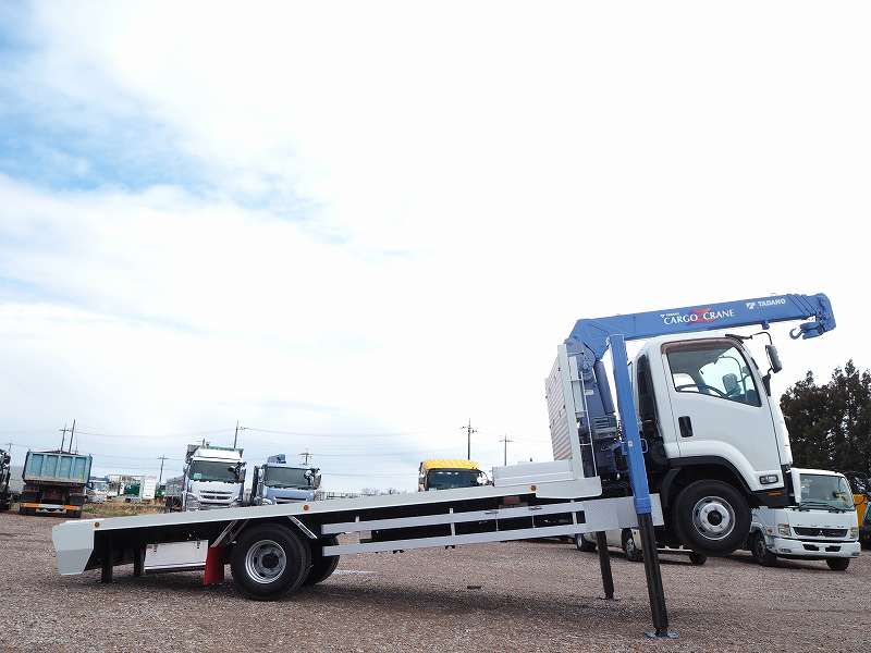 いすゞフォワード増トン中型4段セルフクレーンラジコン|中古トラックの販売・買取・査定のアイナビ