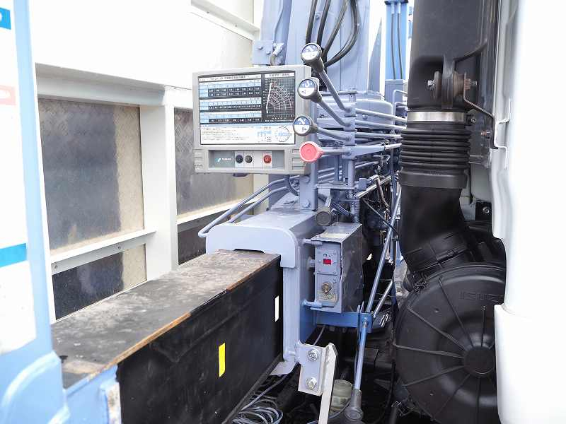 いすゞフォワード増トン中型4段セルフクレーンラジコン|中古トラックの販売・買取・査定のアイナビ