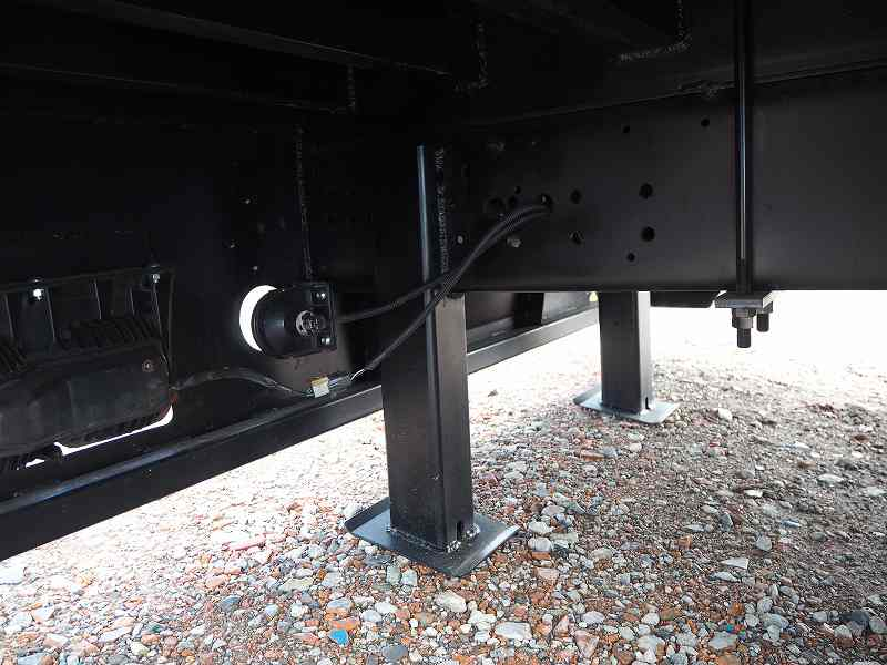 いすゞフォワード増トン中型4段セルフクレーンラジコン|中古トラックの販売・買取・査定のアイナビ