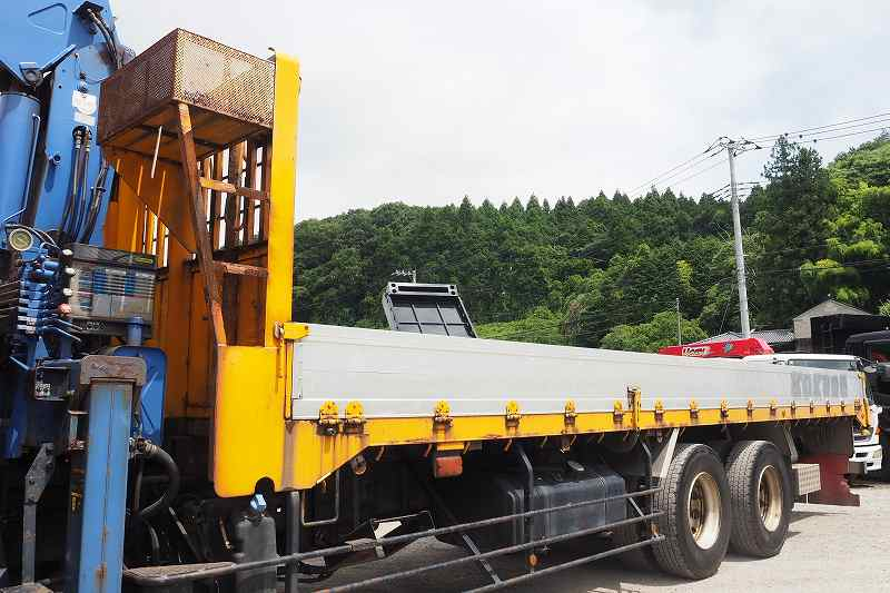 スーパーグレート3軸高床2デフ4段クレーンラジコンアルミ平|中古トラックの販売・買取・査定のアイナビ