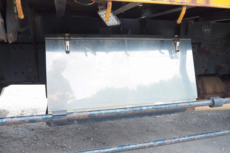 スーパーグレート3軸高床2デフ4段クレーンラジコンアルミ平|中古トラックの販売・買取・査定のアイナビ