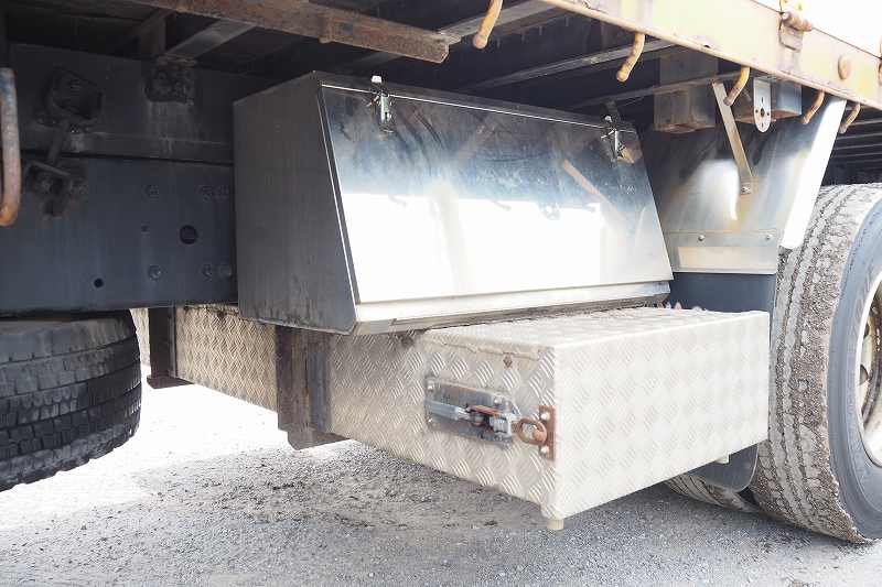 スーパーグレート3軸高床2デフ4段クレーンラジコンアルミ平|中古トラックの販売・買取・査定のアイナビ