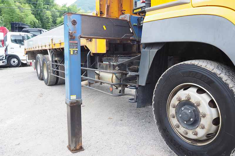 スーパーグレート3軸高床2デフ4段クレーンラジコンアルミ平|中古トラックの販売・買取・査定のアイナビ