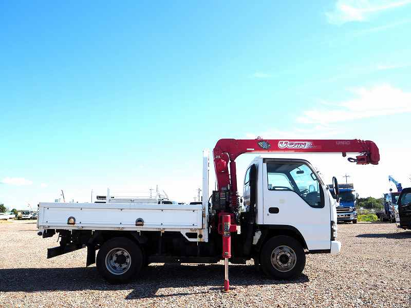 タイタン4段クレーン2.9t吊ラジコンワイド平ボディ積載3.5t|中古トラックの販売・買取・査定のアイナビ