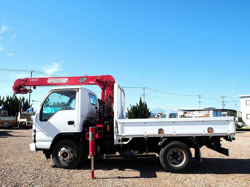 タイタン4段クレーン2.9t吊ラジコンワイド平ボディ積載3.5t|中古トラックの販売・買取・査定のアイナビ