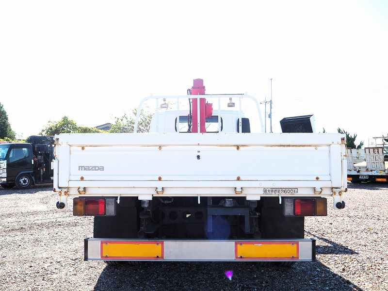 タイタン4段クレーン2.9t吊ラジコンワイド平ボディ積載3.5t|中古トラックの販売・買取・査定のアイナビ