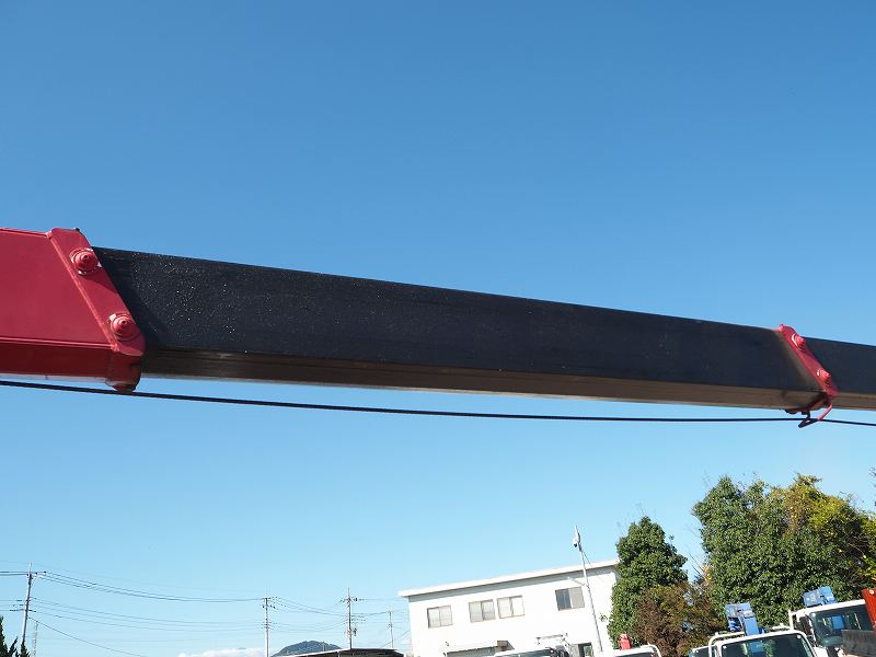 タイタン4段クレーン2.9t吊ラジコンワイド平ボディ積載3.5t|中古トラックの販売・買取・査定のアイナビ