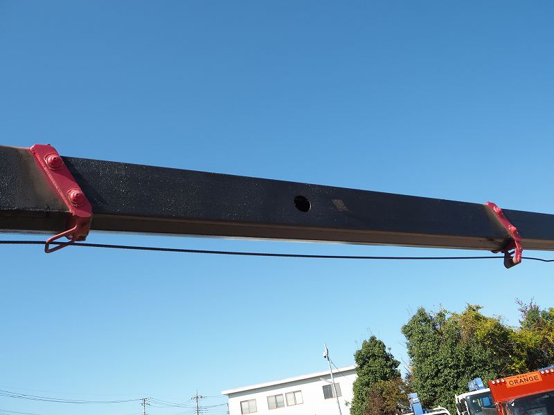 タイタン4段クレーン2.9t吊ラジコンワイド平ボディ積載3.5t|中古トラックの販売・買取・査定のアイナビ