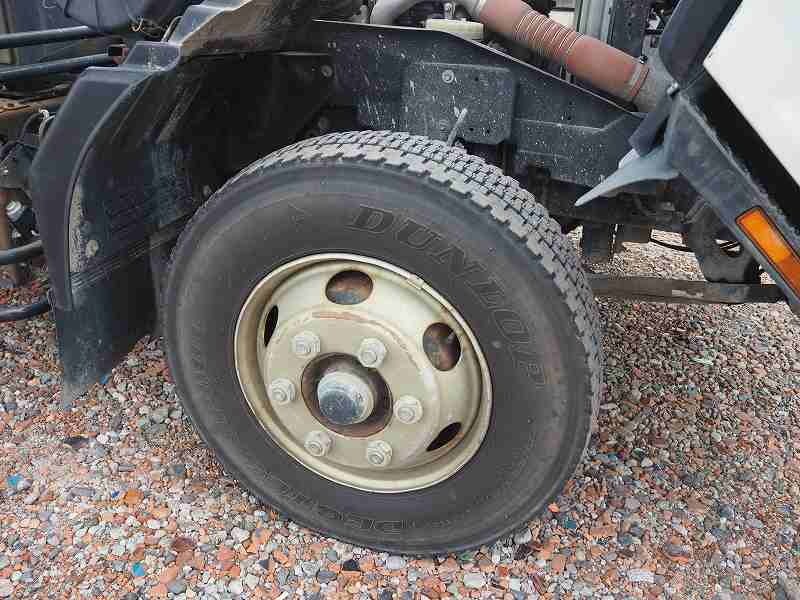 いすゞフォワード新明和製Lゲートダンプ電動コボレーン付|中古トラックの販売・買取・査定のアイナビ