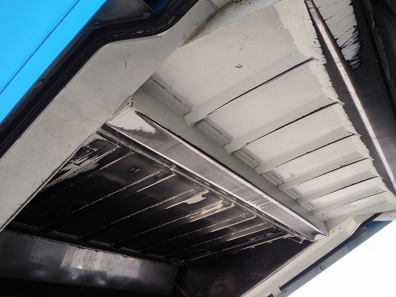 ファイター塵芥車新明和製10.2立米プレス式パッカー 計量器|中古トラックの販売・買取・査定のアイナビ