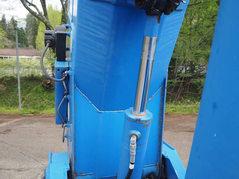 日野レンジャー高所作業車アイチ製27m高所作業車自動格納|中古トラックの販売・買取・査定のアイナビ