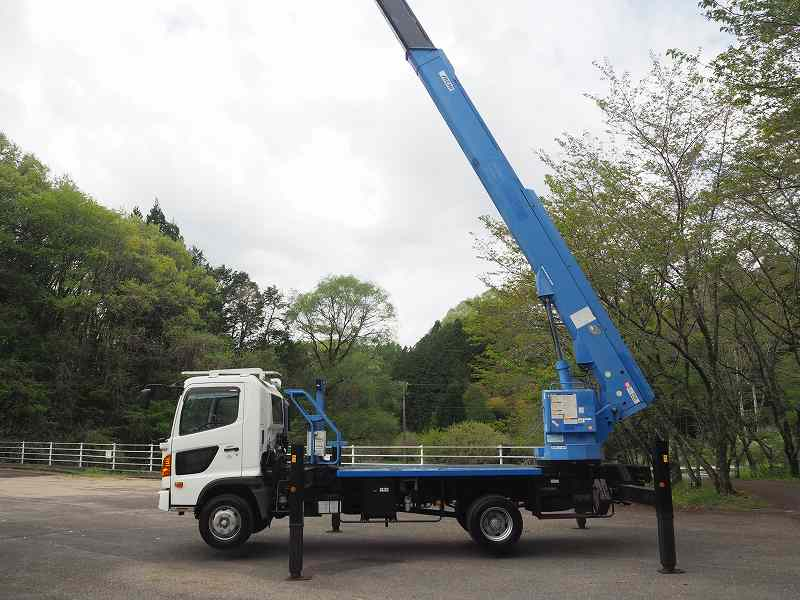 日野レンジャー高所作業車アイチ製27m高所作業車自動格納|中古トラックの販売・買取・査定のアイナビ