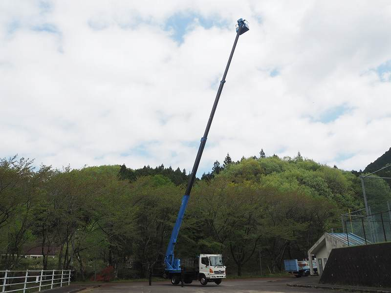 日野レンジャー高所作業車アイチ製27m高所作業車自動格納|中古トラックの販売・買取・査定のアイナビ