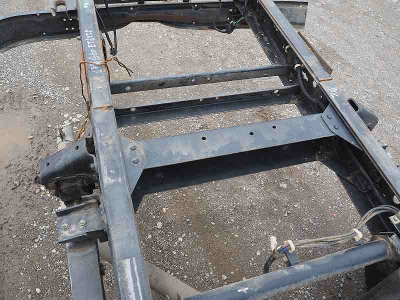 三菱ふそうキャンターワイドロングキャブ付シャーシPTO付|中古トラックの販売・買取・査定のアイナビ