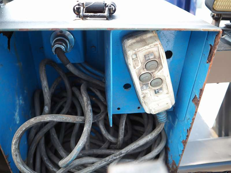 コンドル増々トンリターダセルフローダー自動歩みウインチ|中古トラックの販売・買取・査定のアイナビ